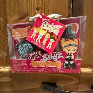 Vintage Bratz Babyz Emo Goth Rockstar Fashion Pack MGA NRFB‎ Y2K Doll Clothes